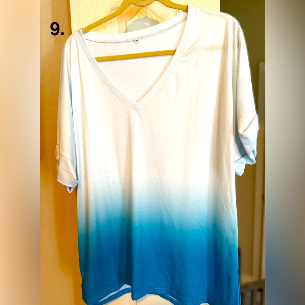 Short sleeve ombré t-shirt.  XL